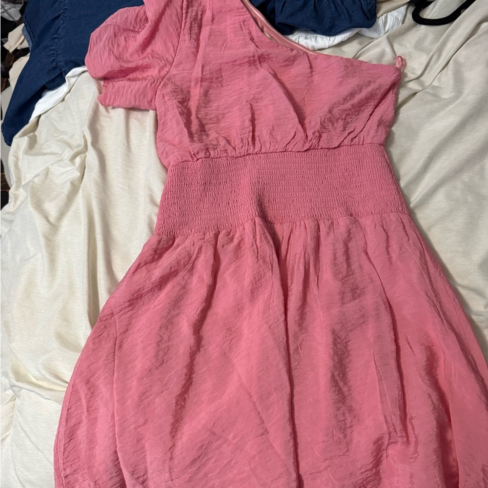 Elegant Pink One-Shoulder Dress